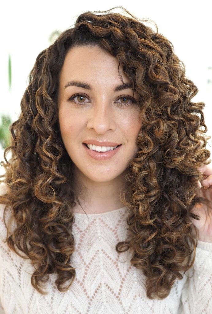 How to Maintain Healthy Hair When Colouring - Curl Maven