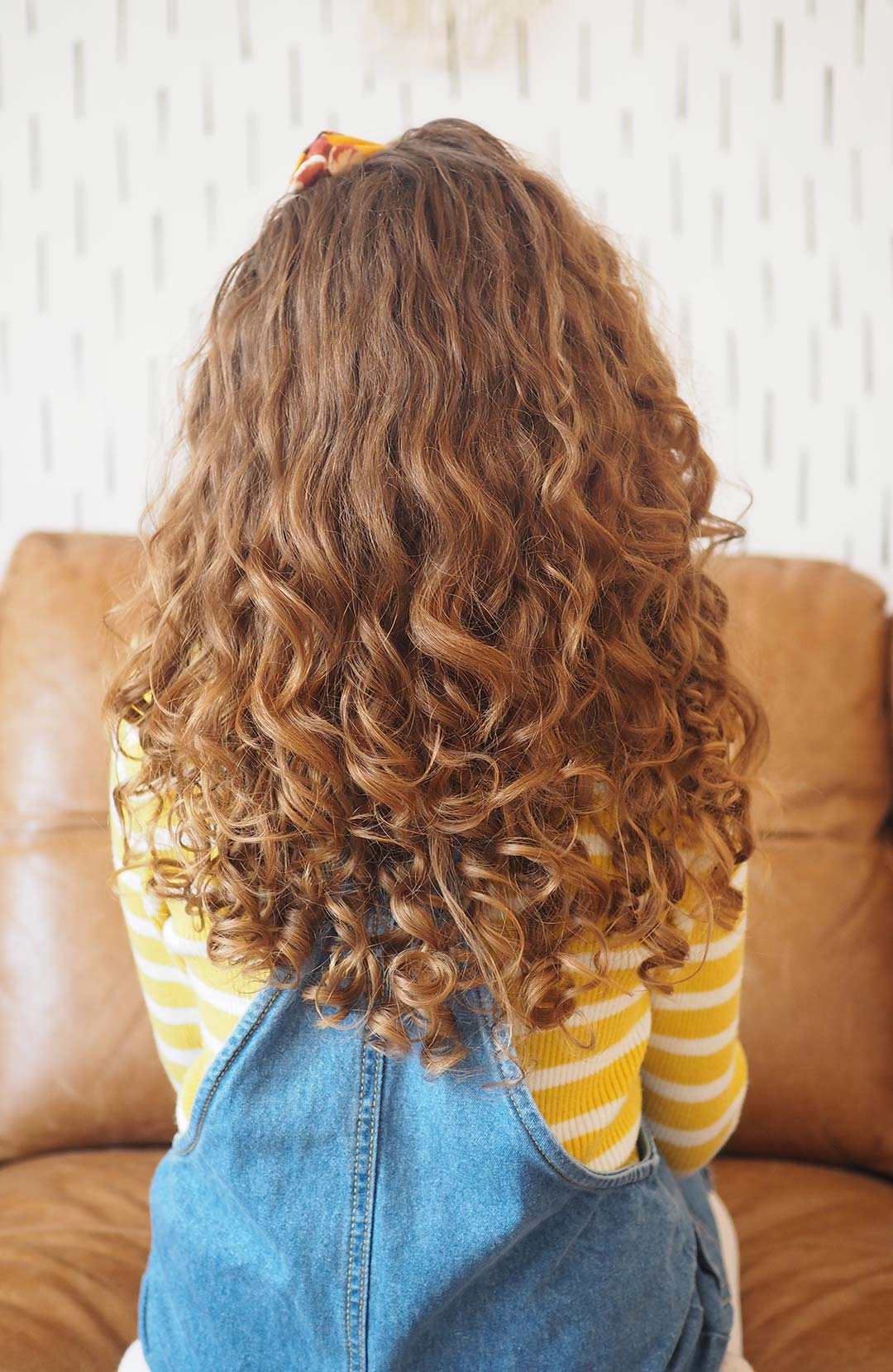 30 Volumizing Hairstyles for Thin Curly Hair  Hair Adviser